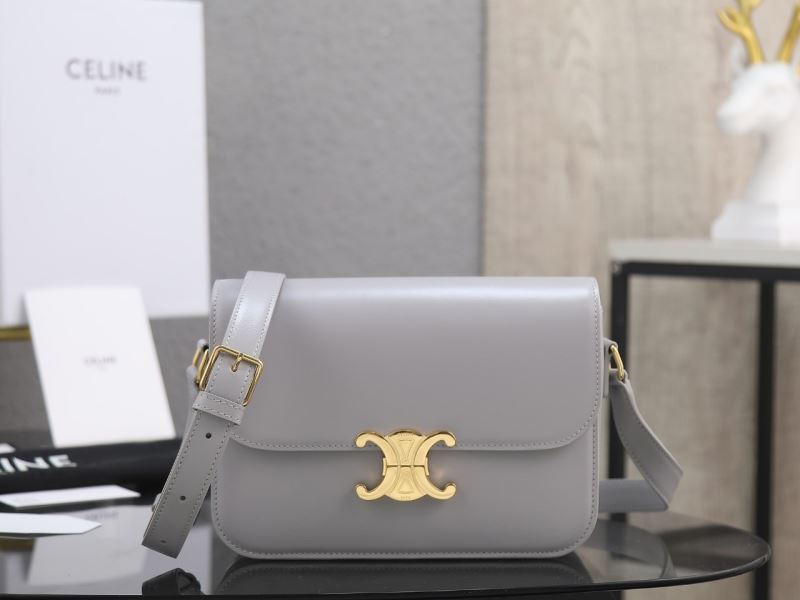 Ce1i*e triomphe bags